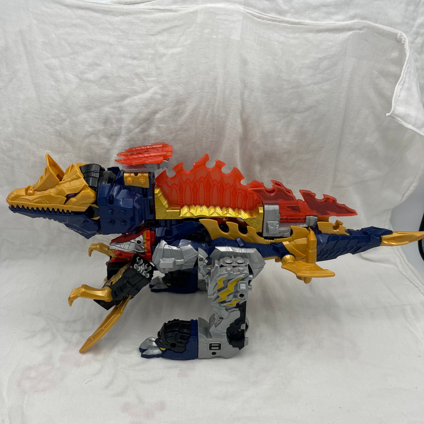 Mosarizer Zord,Dime Volcano zord/Power rangers Dino Fury