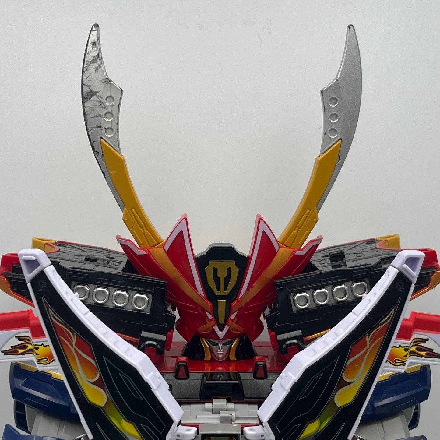 Ultimate Legendary Megazord/Super Megaforce