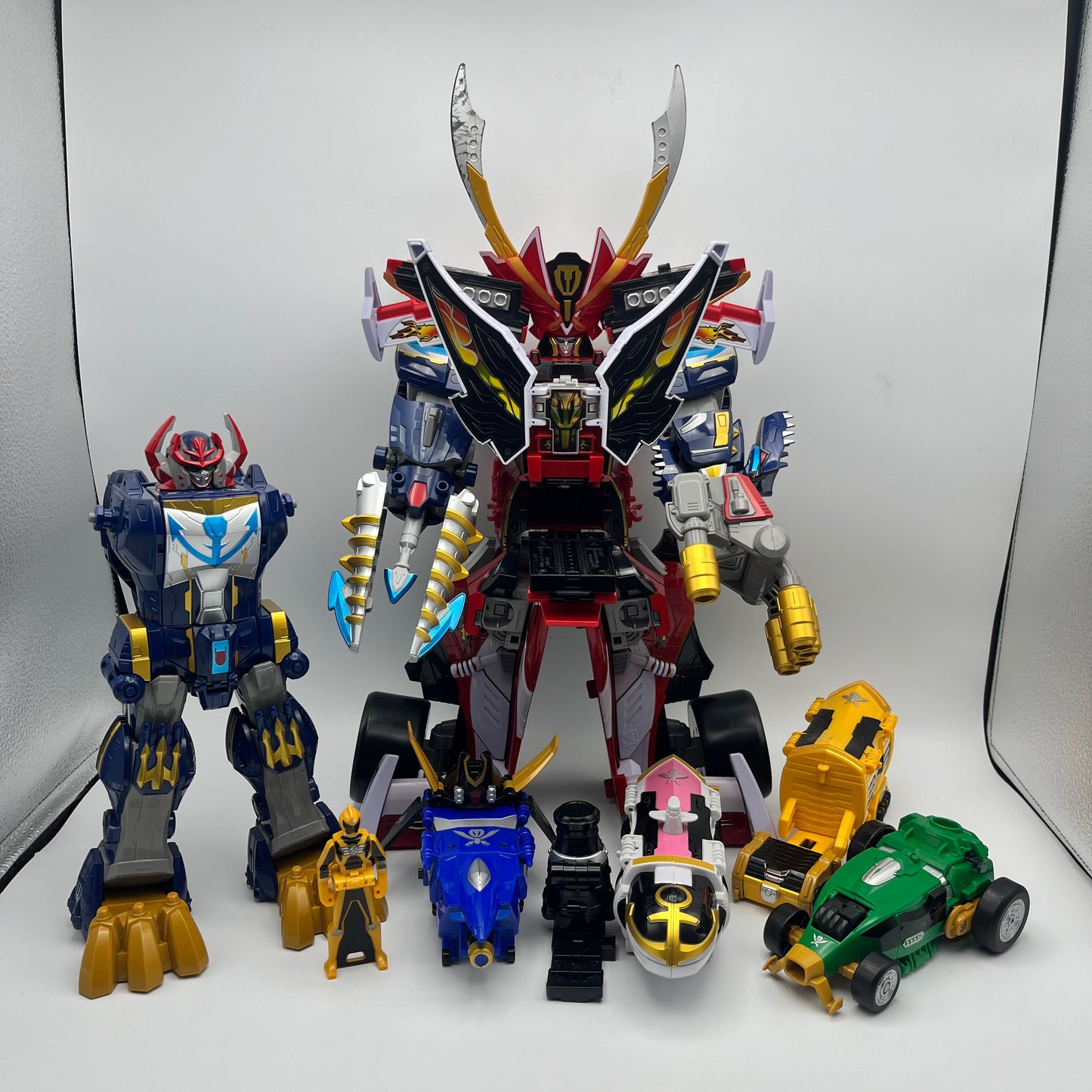 Ultimate Legendary Megazord/Super Megaforce