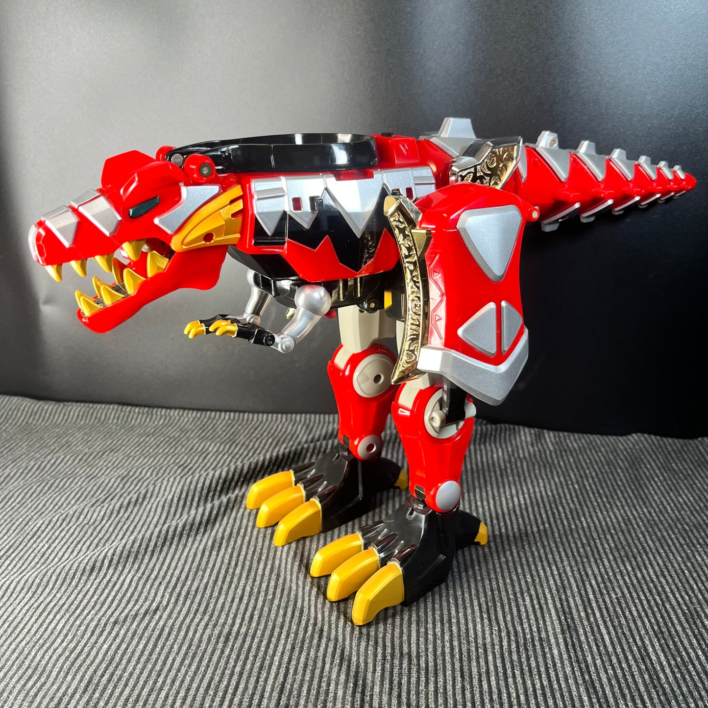 Thundersaurus Megazord/Power Rangers Dino Thunder