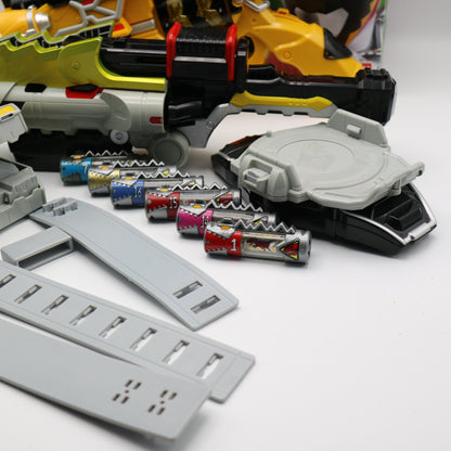 Dino Morpher,Dino Saber,Dino Com/Power Rangers Dino Charge-Gaburevolver,Gaburicalibur,Mobuckle/Zyuden Sentai Kyoryuger