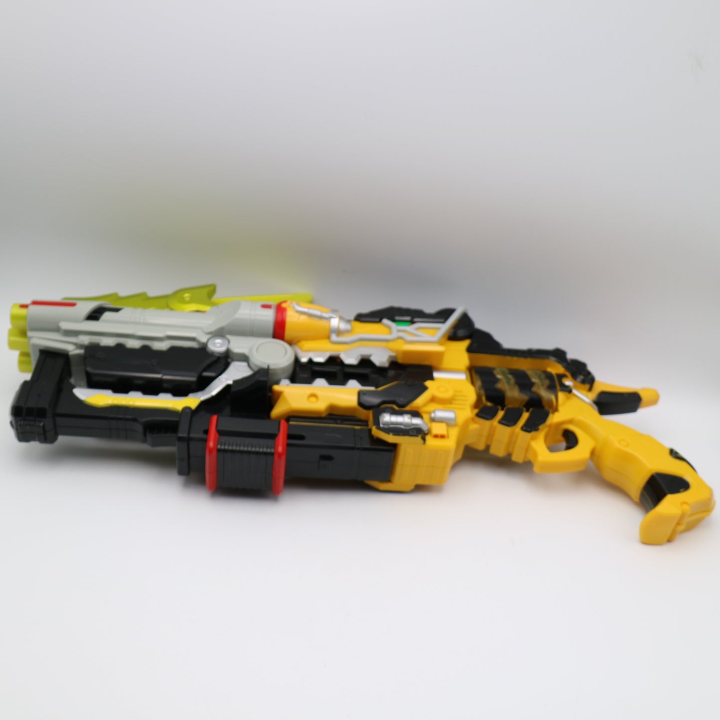 Dino Morpher,Dino Saber,Dino Com/Power Rangers Dino Charge-Gaburevolver,Gaburicalibur,Mobuckle/Zyuden Sentai Kyoryuger