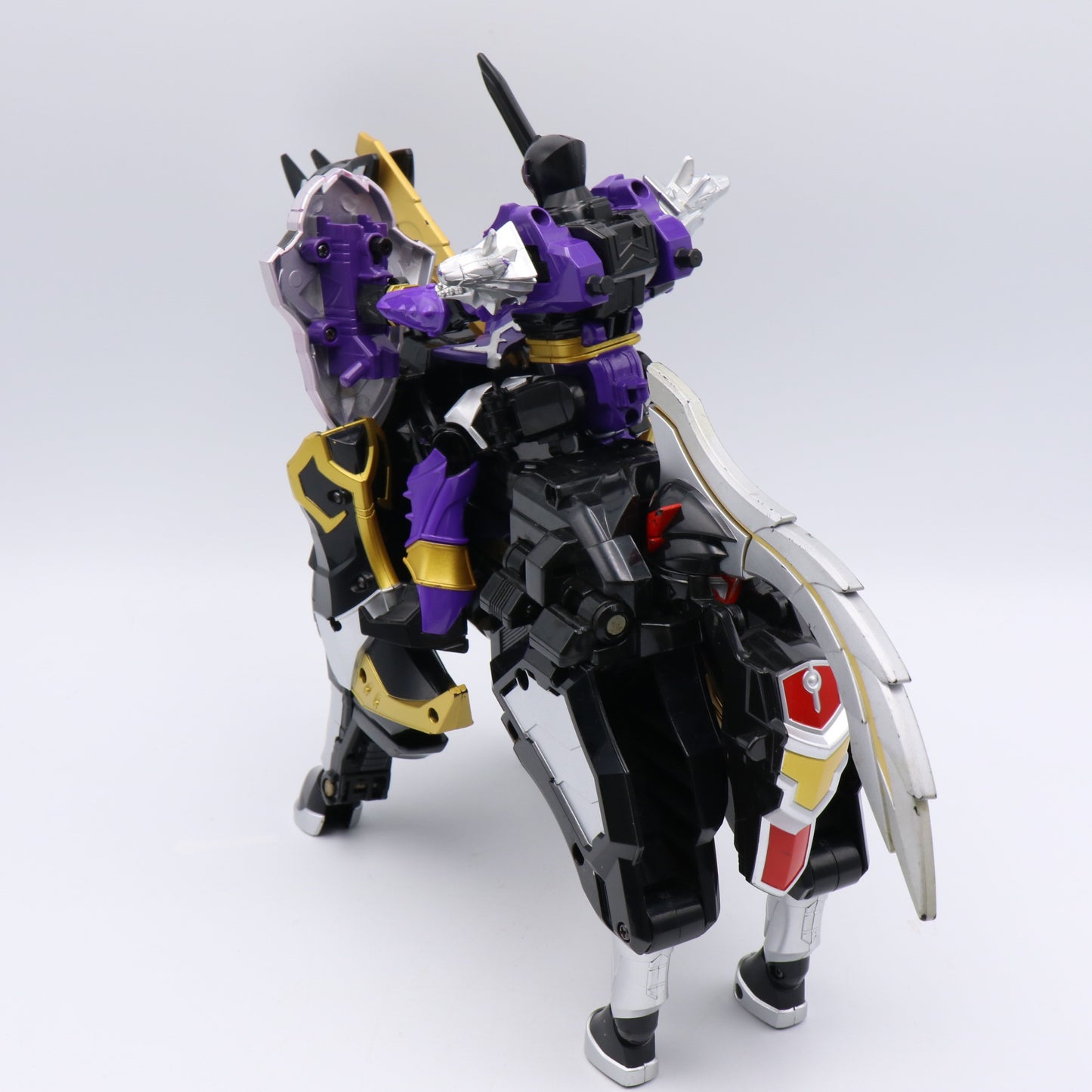 Koragg the Knight Wolf/Power Rangers Mystic Force - Wolkaiser/Magiranger
