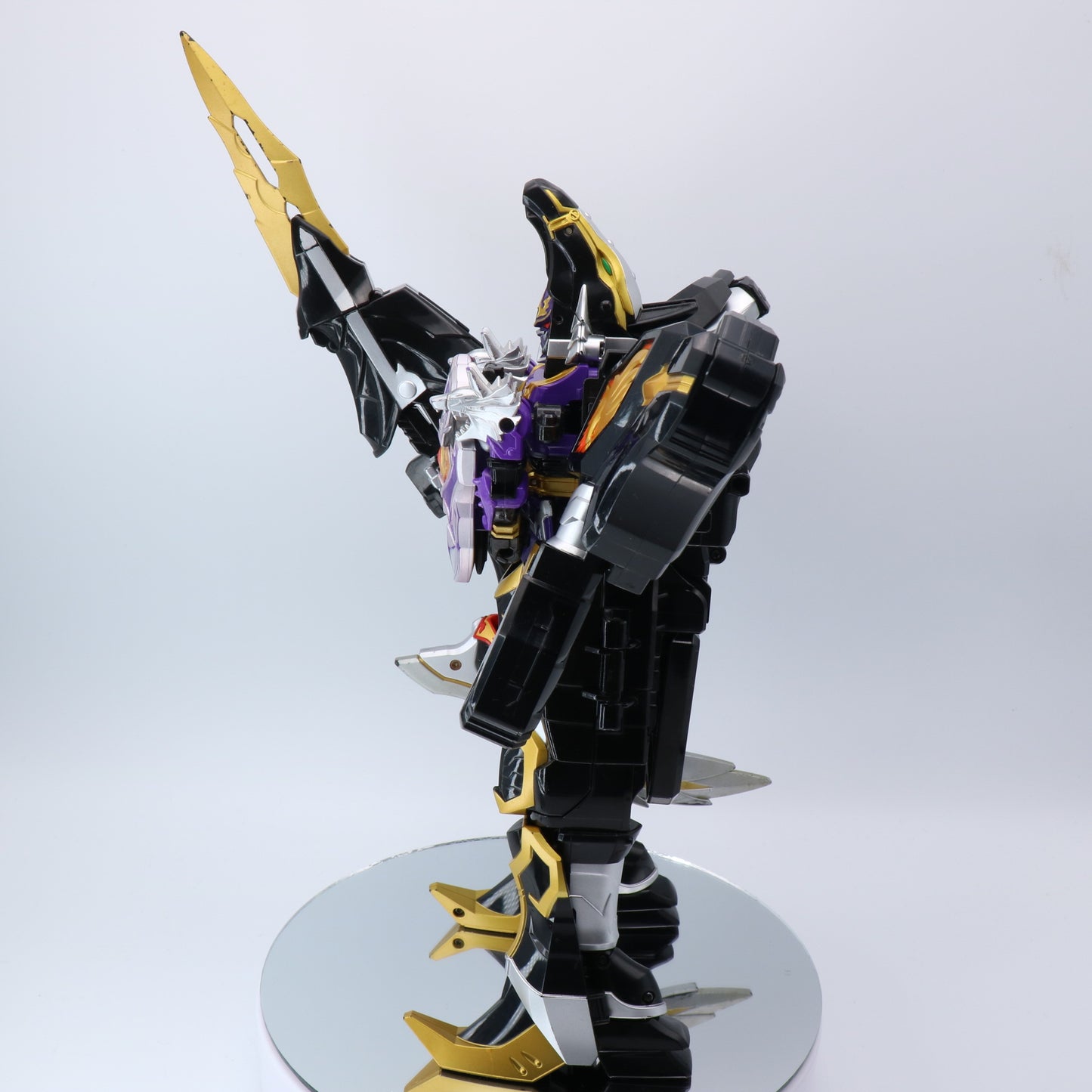 Koragg the Knight Wolf/Power Rangers Mystic Force - Wolkaiser/Magiranger