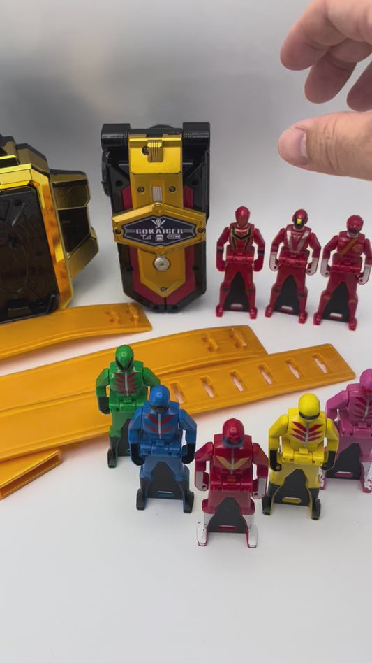 Legendary Morpher Gold,Buckle,Ranger key set/Power rangers Super Mega Force